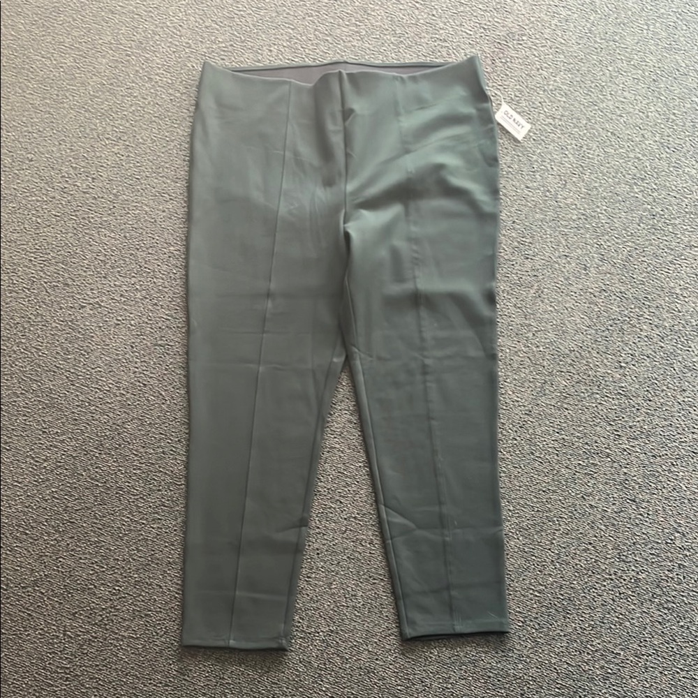 Plus size Old Navy green Stevie skinny pants